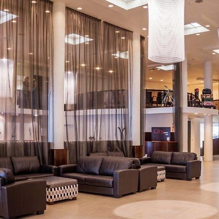 West Plaza Hotel Wellington Bagian luar foto