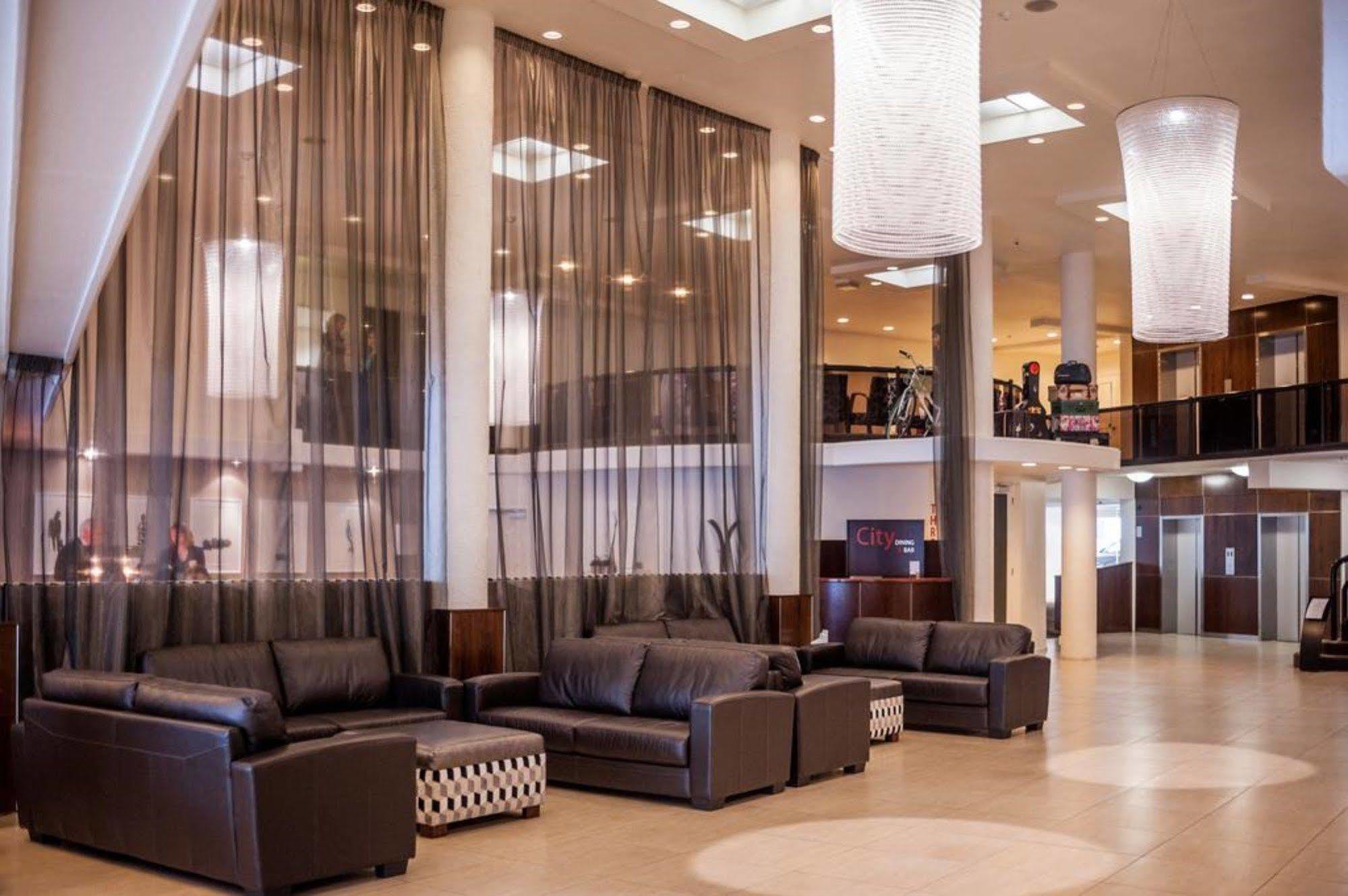 West Plaza Hotel Wellington Bagian luar foto