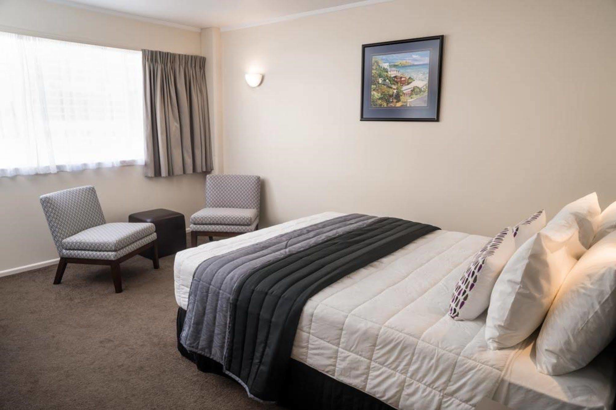 West Plaza Hotel Wellington Bagian luar foto