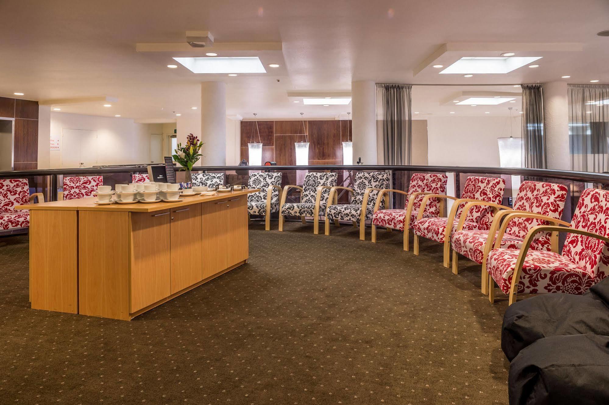 West Plaza Hotel Wellington Bagian luar foto