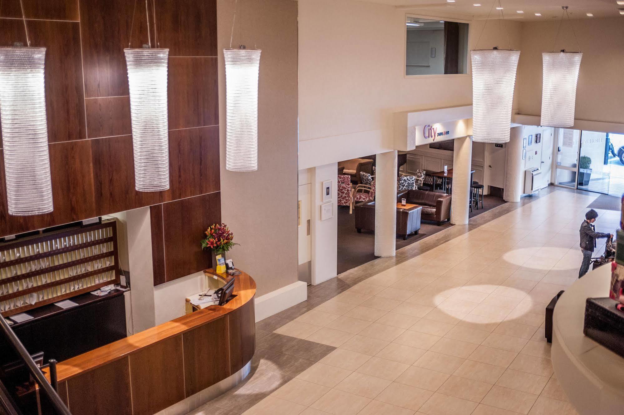 West Plaza Hotel Wellington Bagian luar foto