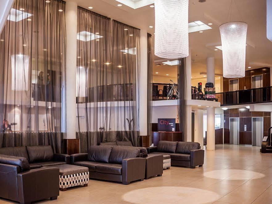 West Plaza Hotel Wellington Bagian luar foto