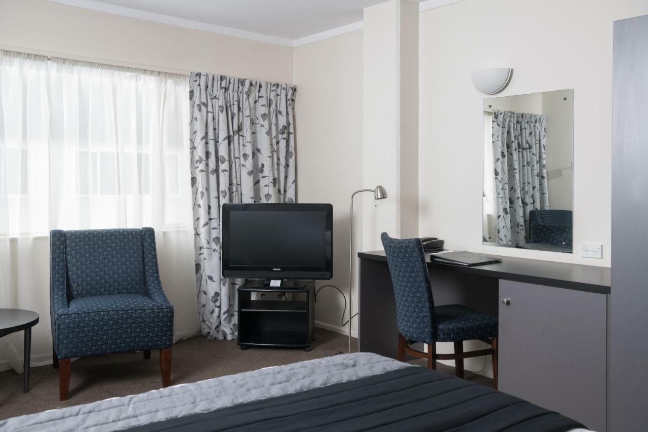 West Plaza Hotel Wellington Bagian luar foto